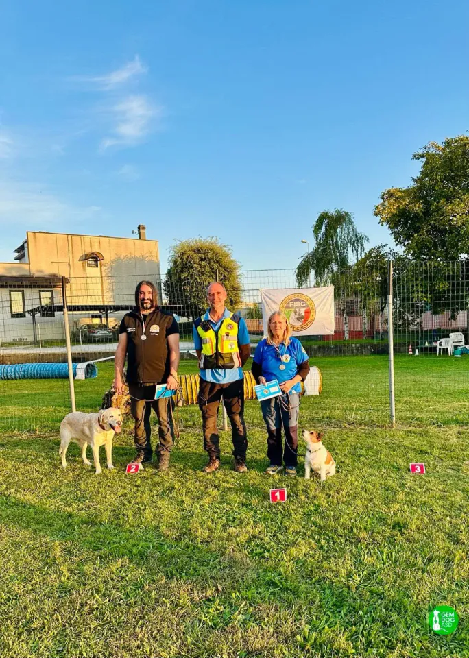 Foto GEM DOG A.S.D.: podio, Gara interregionale di mantrailing FISC, Leproso, 28 settembre 2025, foto 5 di 5