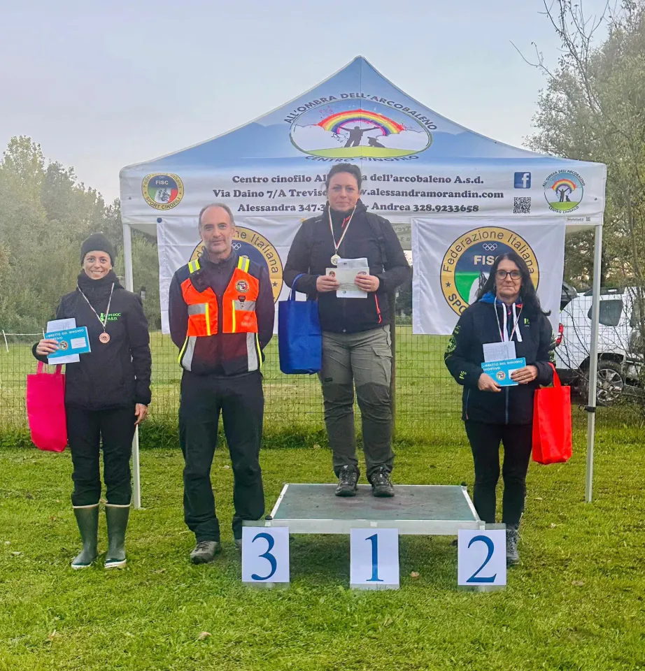 Foto GEM DOG A.S.D.: podio, Gara interregionale di mantrailing FISC, Casier, 5 ottobre 2025, foto 3 di 4