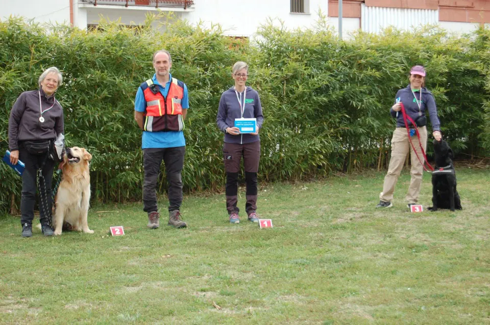 Foto GEM DOG A.S.D.: podio, Gara interregionale di mantrailing MSP, Leproso, 12 aprile 2026, foto 4 di 9