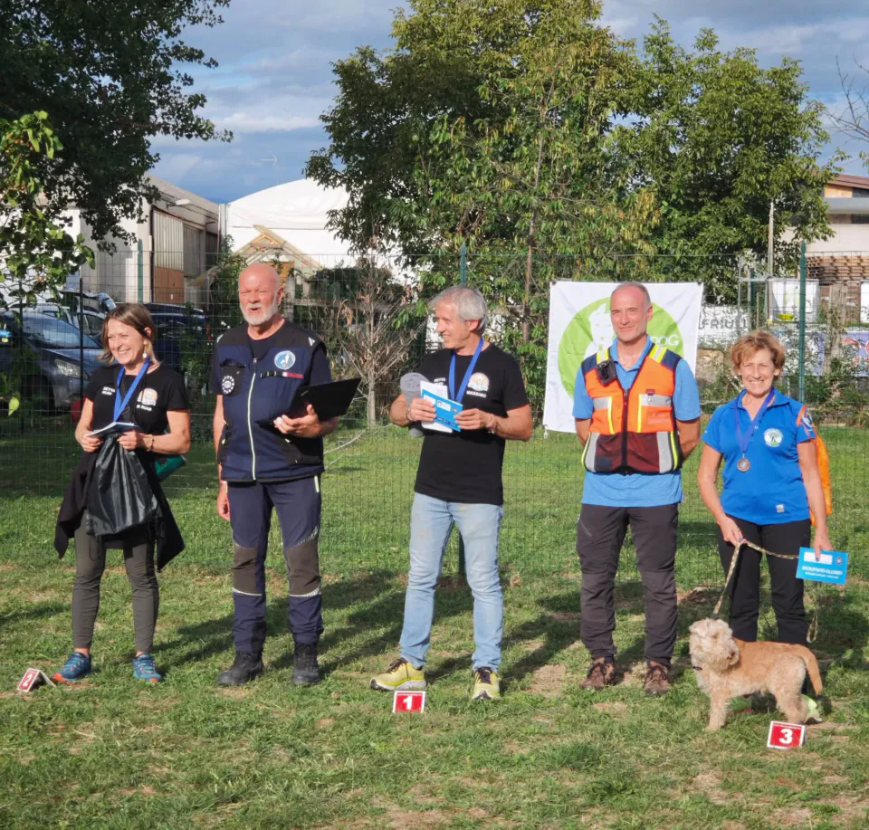Foto GEM DOG A.S.D.: podio, Gara interregionale di mantrailing MSP, Leproso, 11 ottobre 2026, foto 6 di 18